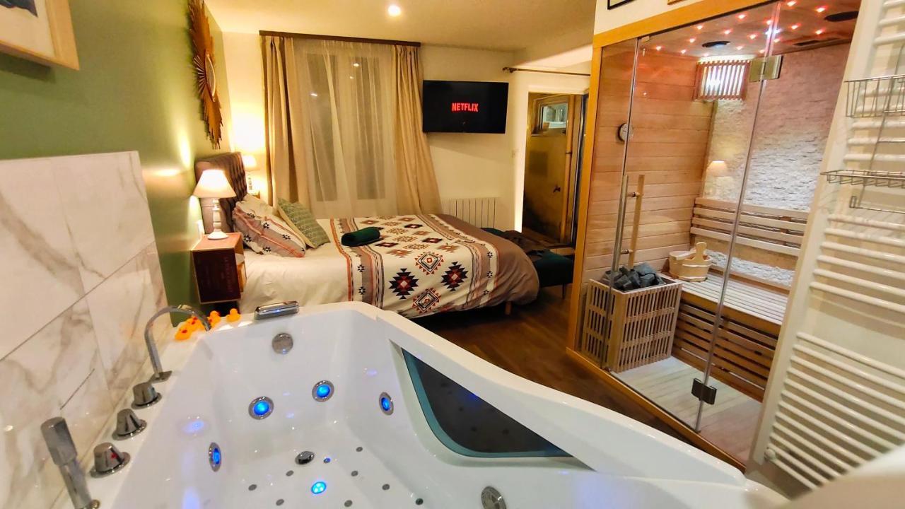 Votre Escale Jungle Sauna & Spa 尼奥尔 外观 照片